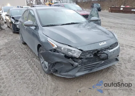 2022 Kia Forte Lxs из США, поврежденный, VIN 3KPF24AD8NE476427